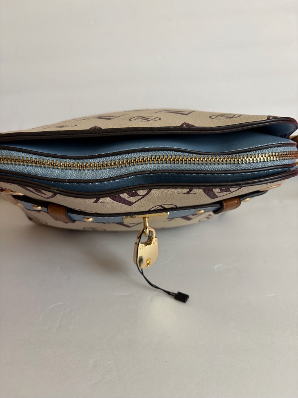 Adrienne Vittadini Cream Crossbody with Blue and Tan Trim - Picture 5 of 10